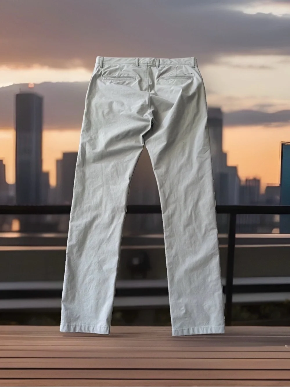 J.Crew Men’s Size W31-L34 Flat Front 484 Slim Tech Pants. Grey. Excellent Cond.